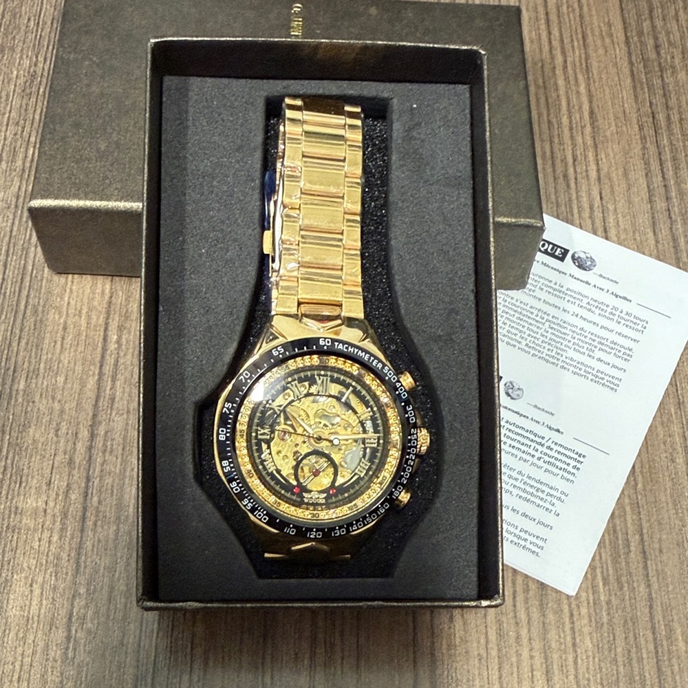Luxurious Gold Men's Watch with Skeleton Dial